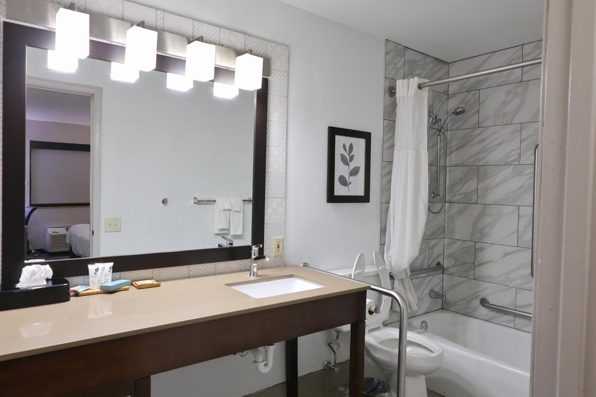 Country Inn & Suites By Radisson, Sparta, Wi Екстер'єр фото