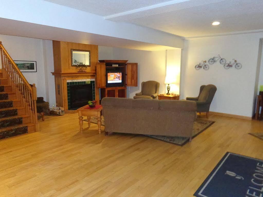 Country Inn & Suites By Radisson, Sparta, Wi Екстер'єр фото